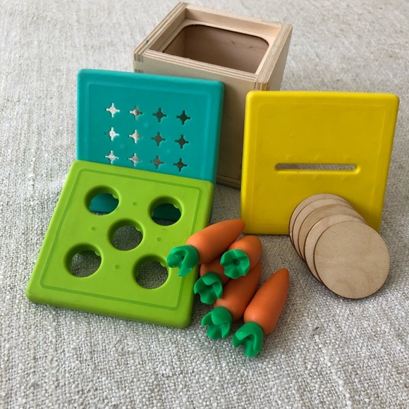 Lovevery posting box toy - Picture 3 of 5